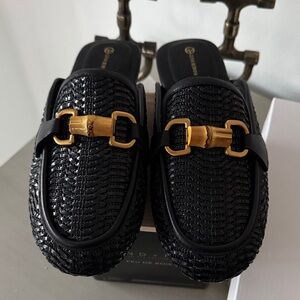 Giani Bernini Logo on White Background